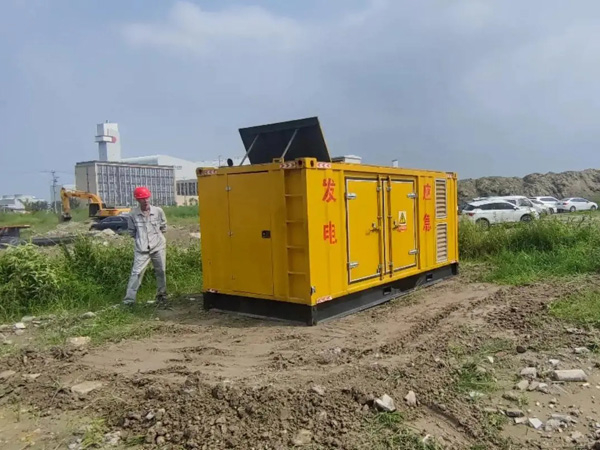 海西200KW柴油发电机机组每小时的油耗量受哪些因素影响？